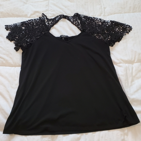 Tops - Black Top w/ Crochet Sleeves